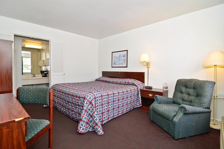Room 5 of 14