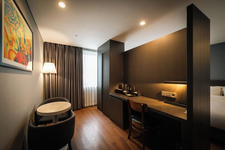 Room 9 of 57