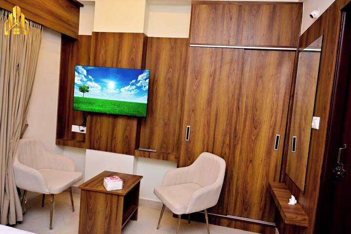 Room 46 of 78