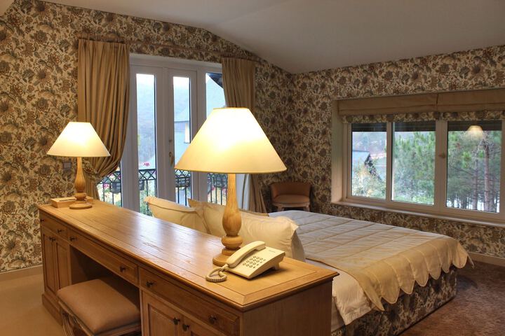Room 25 of 193