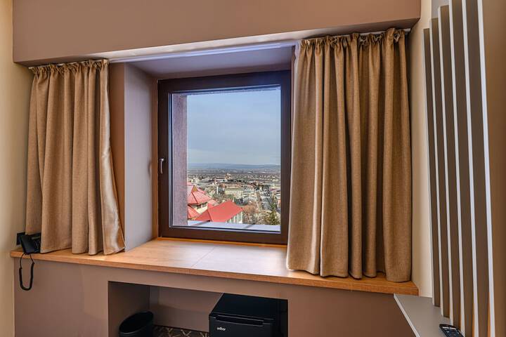 Room 26 of 65