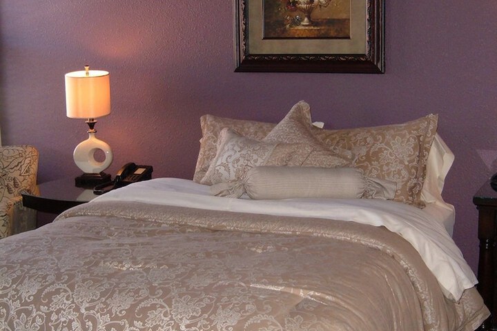 Room 5 of 22