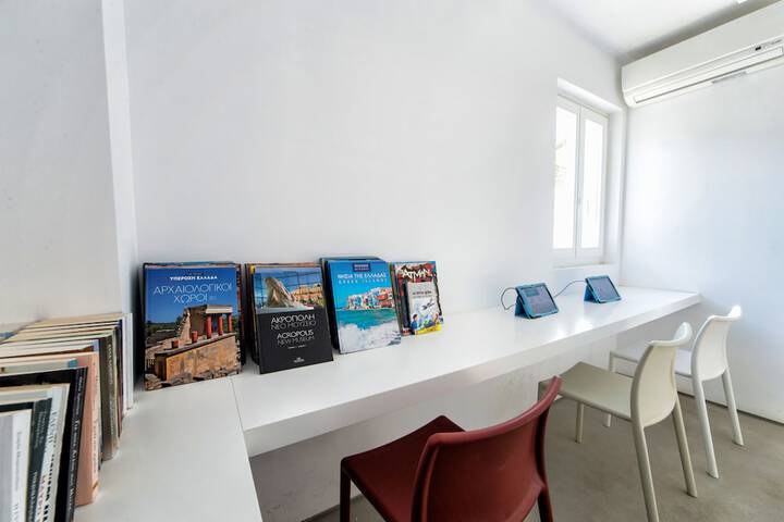Business Center 216 of 283