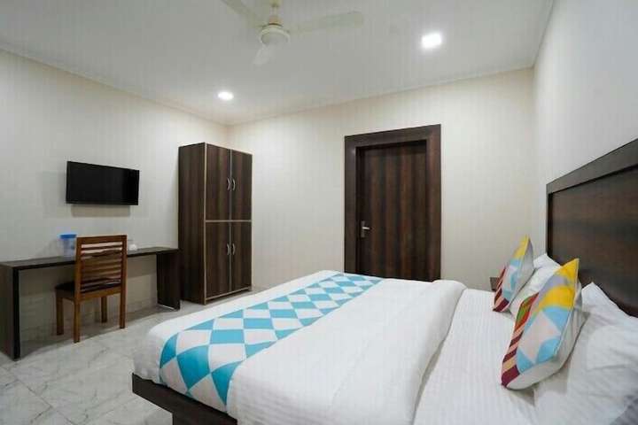 Room 5 of 7