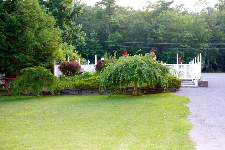Property Grounds 51 of 61