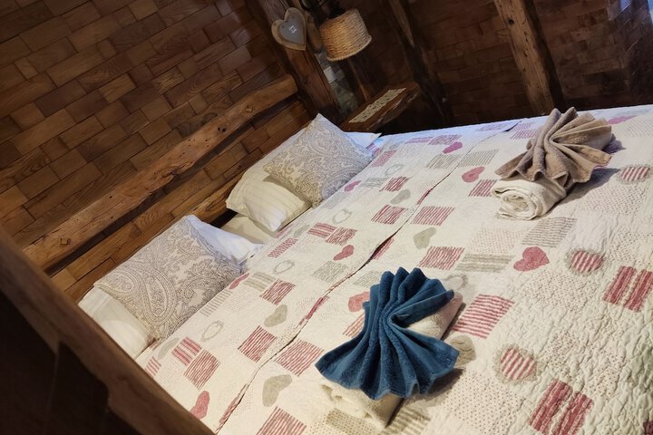 Room 44 of 102