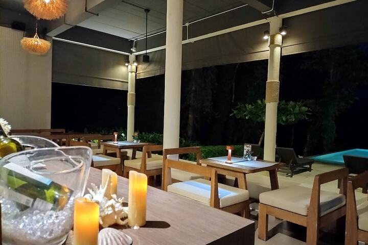 Dining 74 of 111