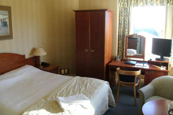 Room 14 of 25