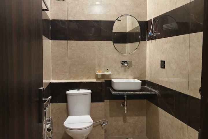 Room 17 of 21