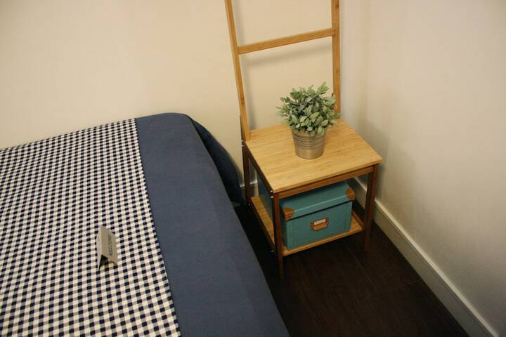 Room 16 of 37
