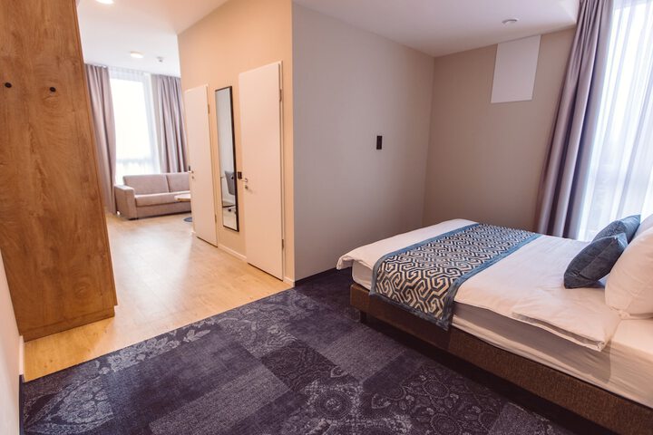Room 21 of 113
