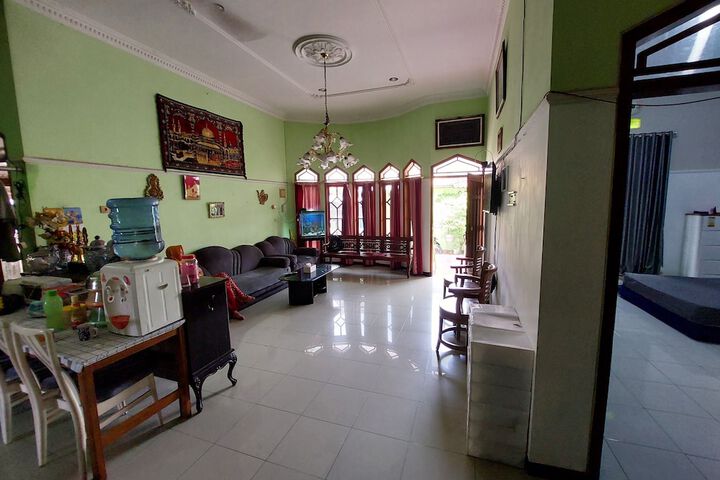 Room 12 of 23