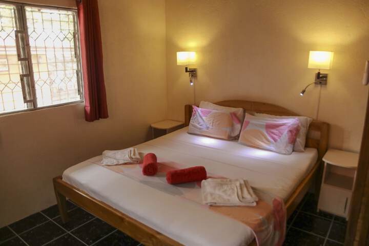 Room 4 of 43