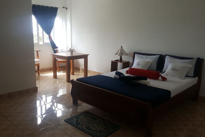 Room 21 of 28