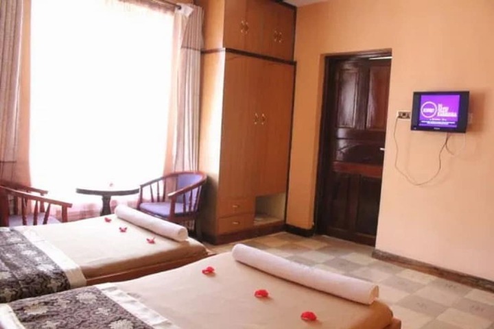 Room 3 of 27
