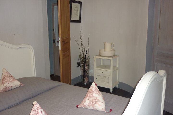Room 4 of 53