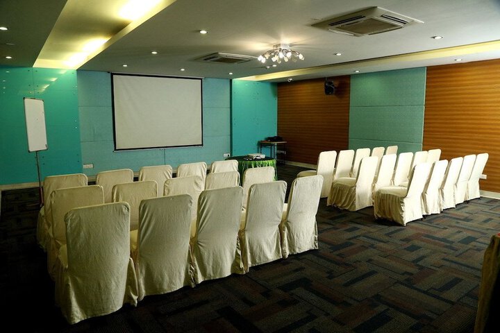 Ballroom/Hall 30 of 39