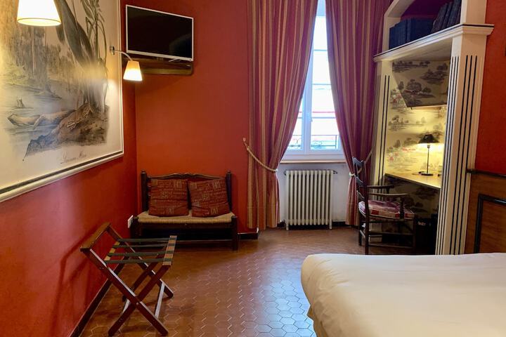 Room 37 of 107