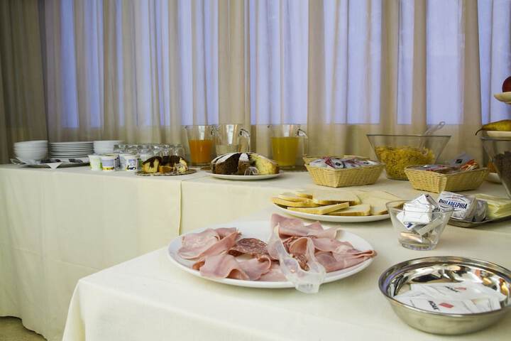 Dining Photos