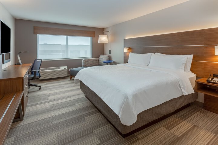 Standard | King Bed (8 of 19)