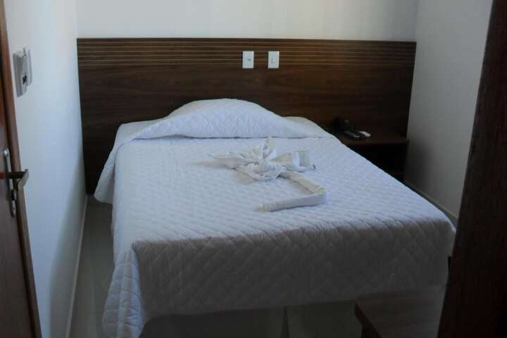 Room 10 of 31