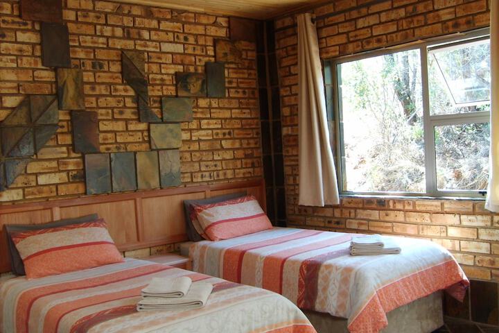 Room 12 of 79