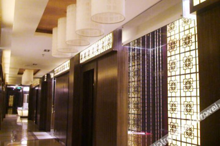 Hotel Interior 5 of 22