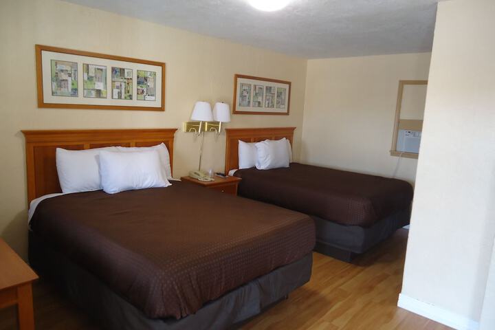 Room 13 of 36