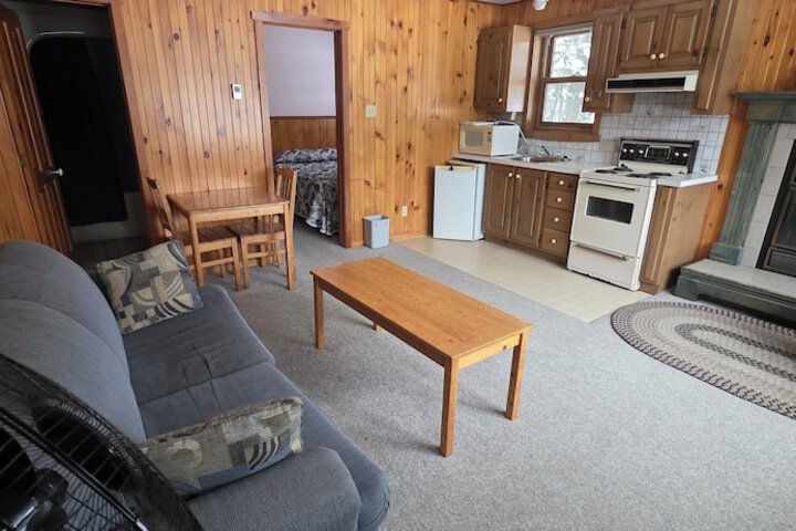 Room 10 of 32