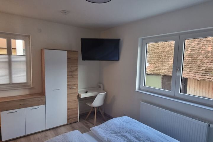Room 21 of 50
