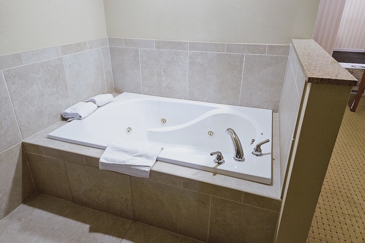 1 King Bed Accessible (7 of 15)