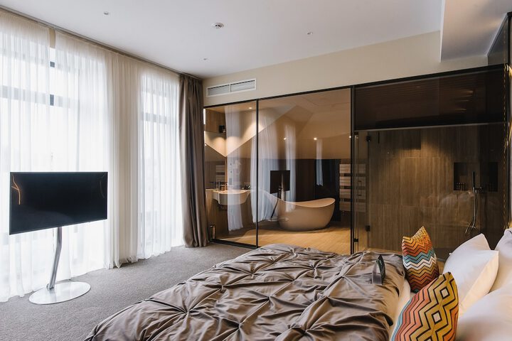Room 37 of 112