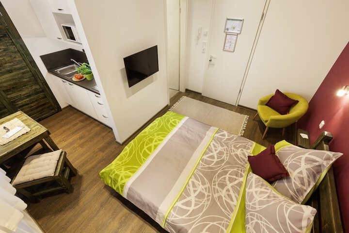 Room 20 of 37