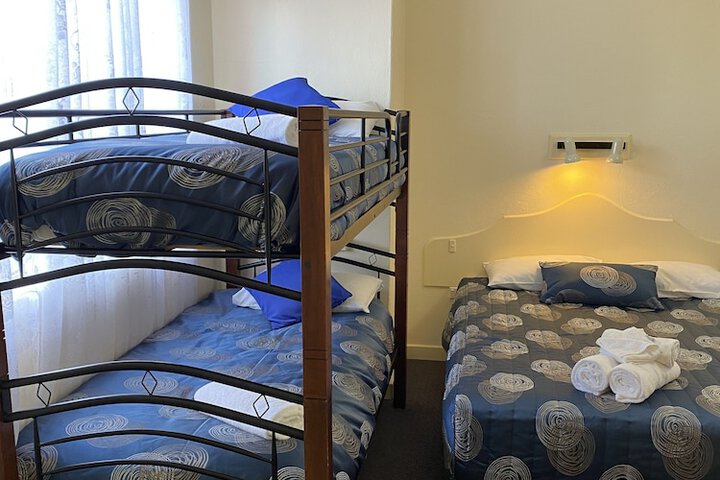 Room 5 of 48