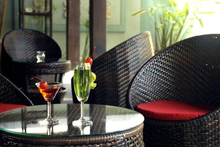 Lounge 50 of 66
