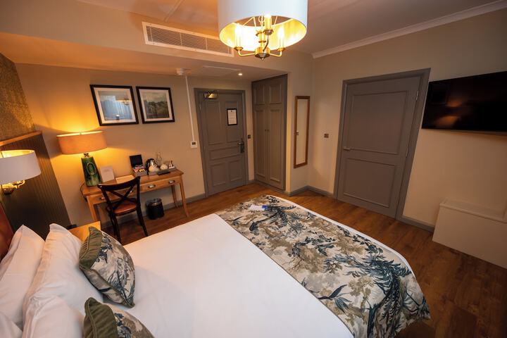 Room 31 of 77