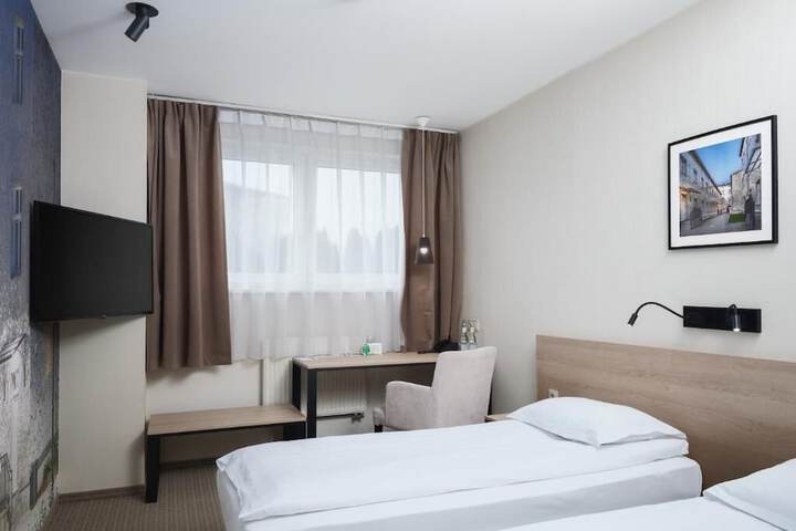 Room 5 of 51