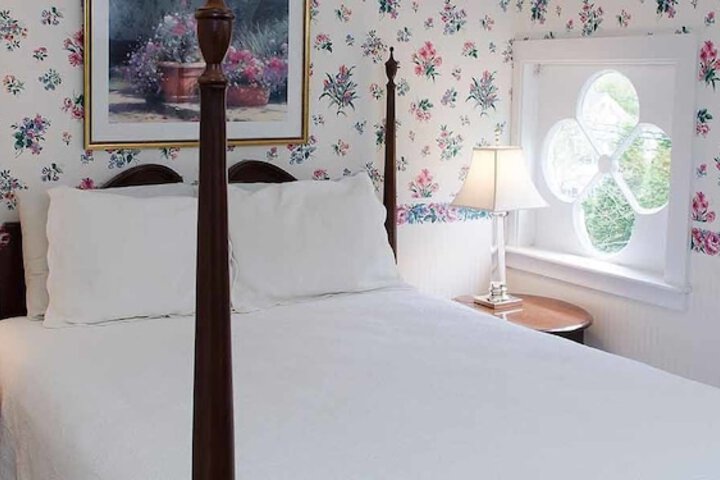 Room 10 of 27
