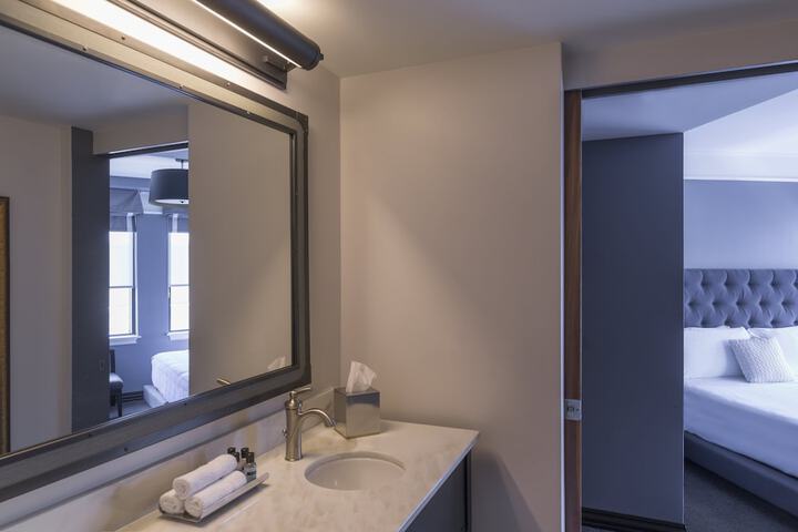 Room 19 of 37