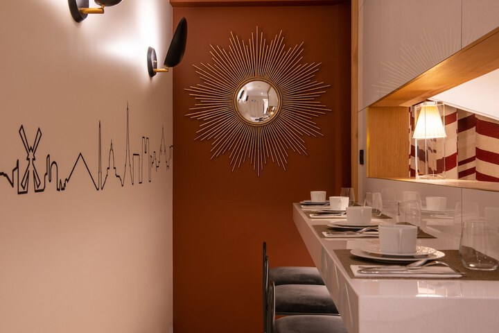 Dining 73 of 93