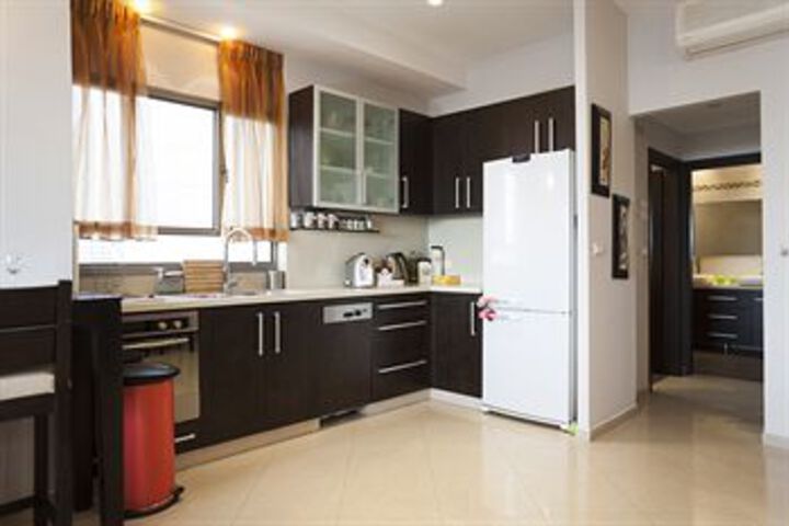 Room 48 of 74