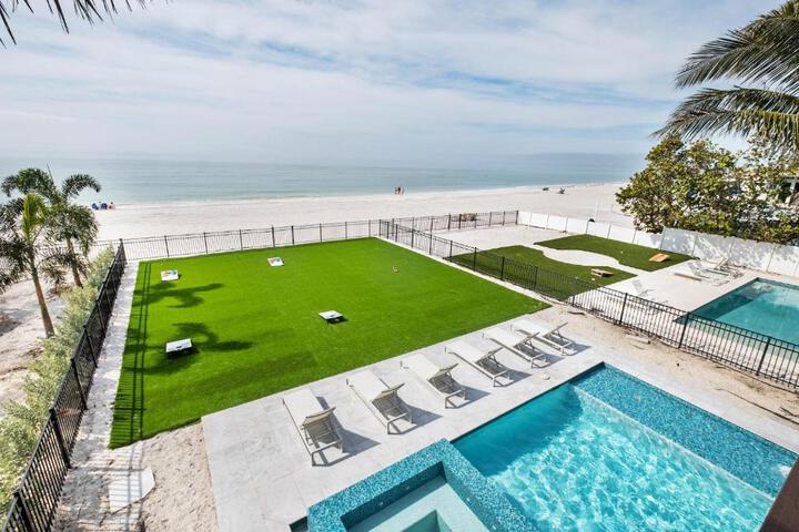Beachfront Paradise in Bradenton Beach, FL