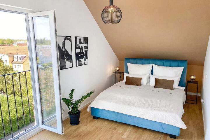 Room 2 of 18