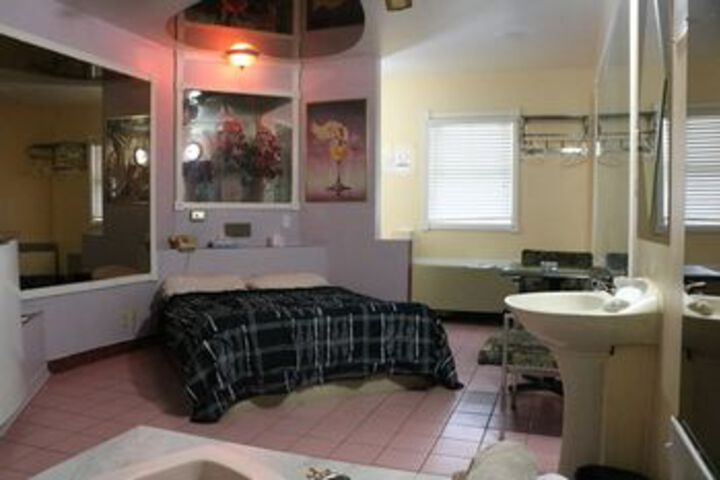 Room 40 of 54