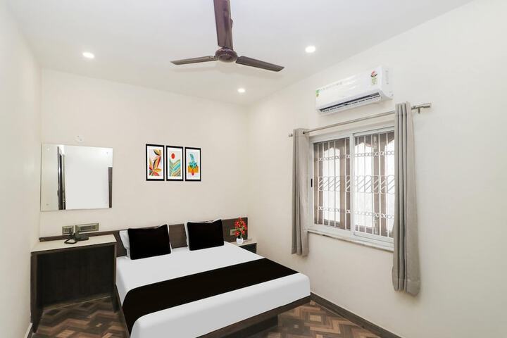 Room 8 of 27