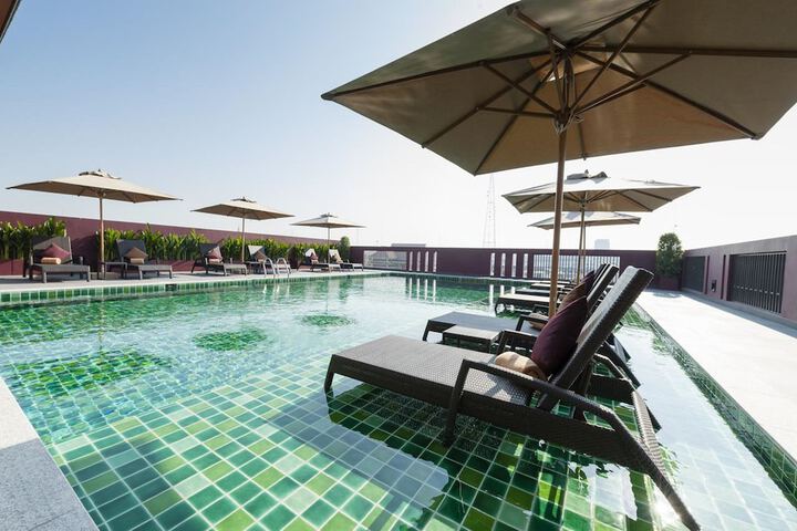 Hotel with Pool