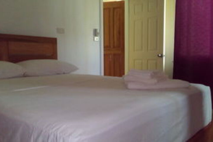 Room 9 of 21