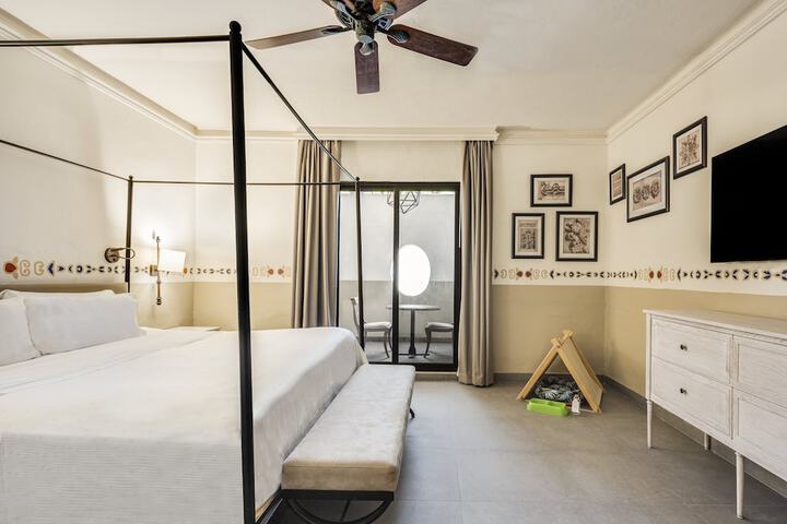 Room 16 of 170