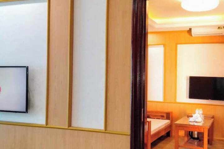 Room 13 of 50