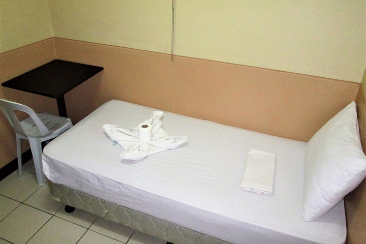 Room 20 of 42